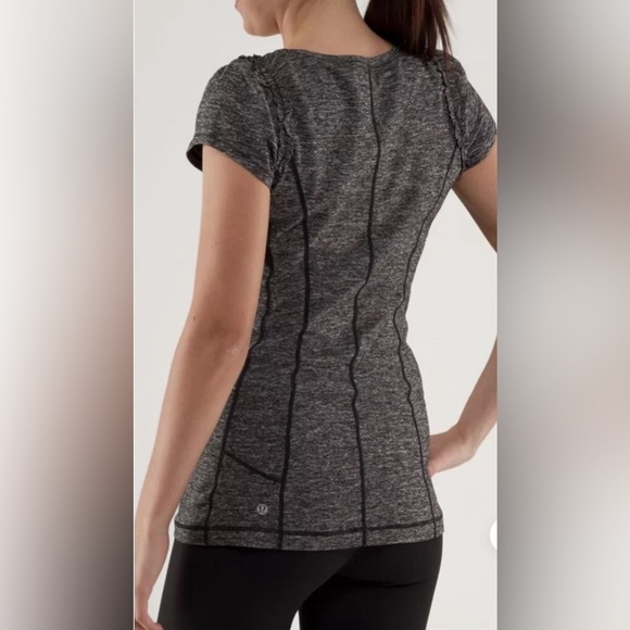 Lululemon Run: Full Tilt Short Sleeve in Heathered Black - Picture 4 of 4